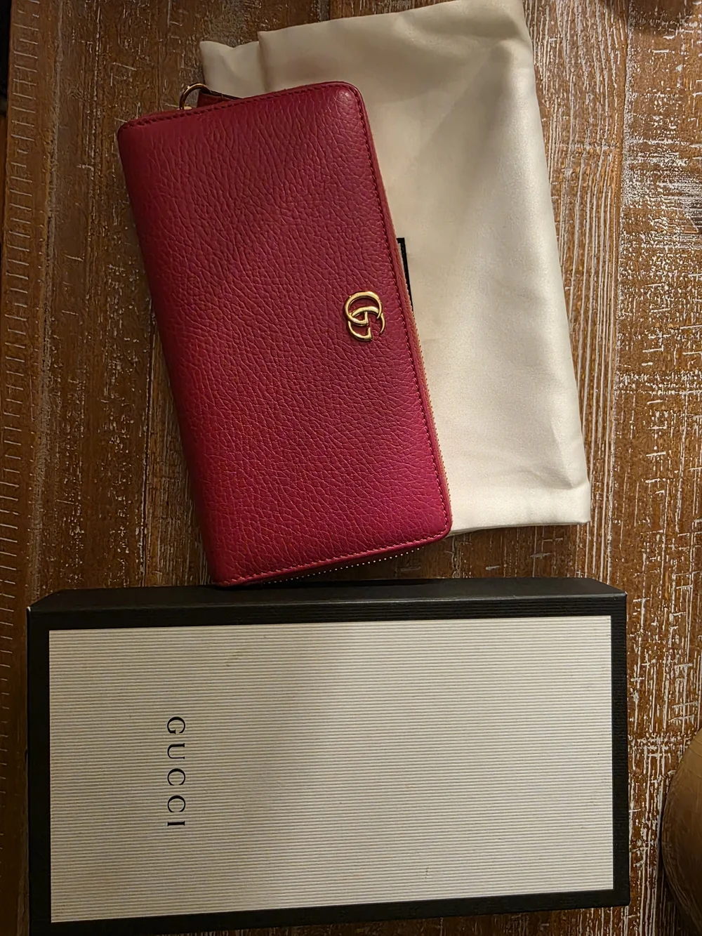 Gucci GG Marmont Leather Zip Around Wallet - Picture 1 of 4